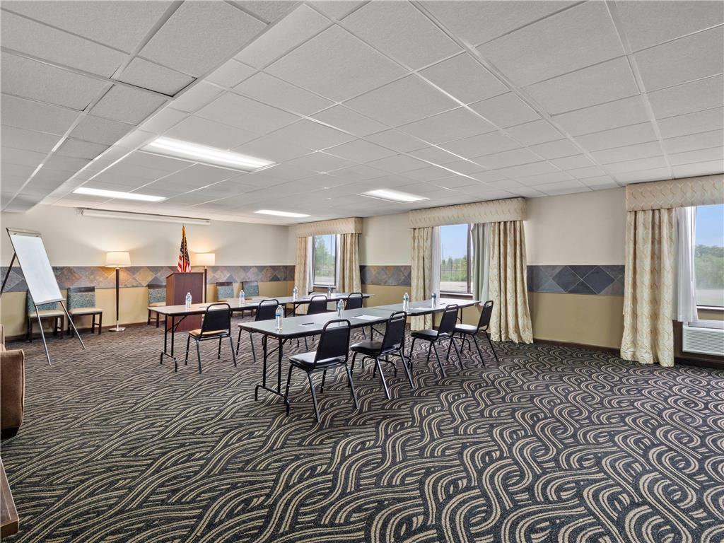 Comfort Inn Metro Airport - photo 48