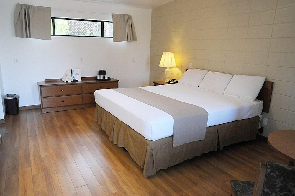 CCBC Resort Hotel A Gay Men's Resort - photo 22