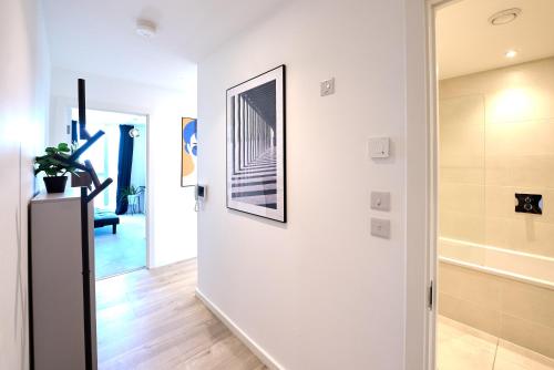 Skyline Views Retreat Corsican — 4-Star Luxury Hotel in London, United Kingdom
