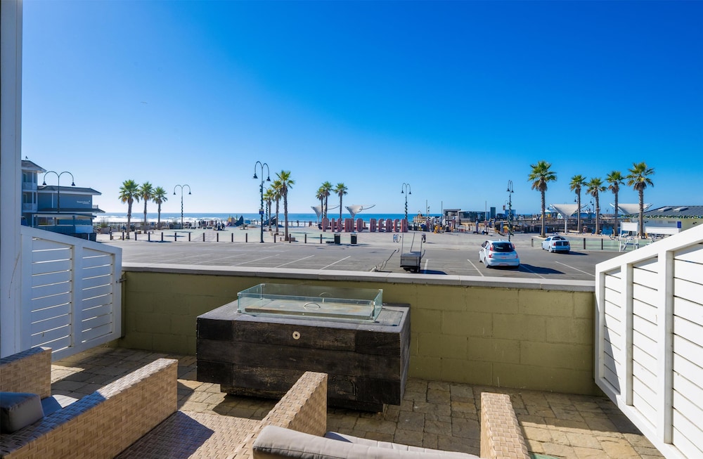 Inn at the Pier Pismo Beach Curio Collection by Hilton - photo 22