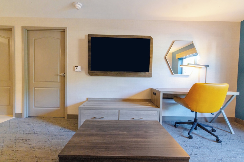 Holiday Inn Express Hotel of Neptune by IHG - photo 34
