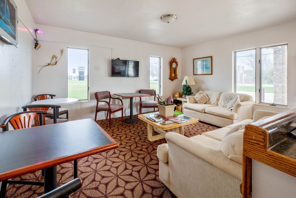 OYO Hotel Chesaning Route 52 & Hwy 57 - featured photo