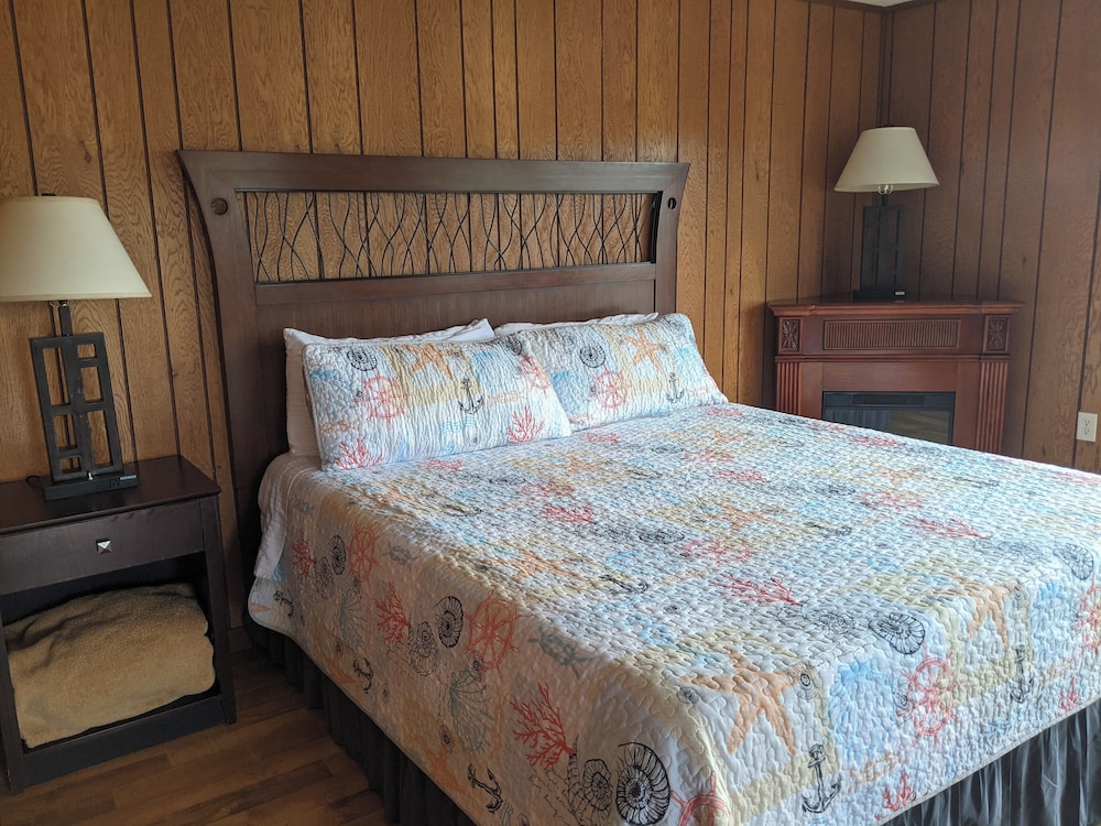 Riverboat Inn and Suites - photo 11