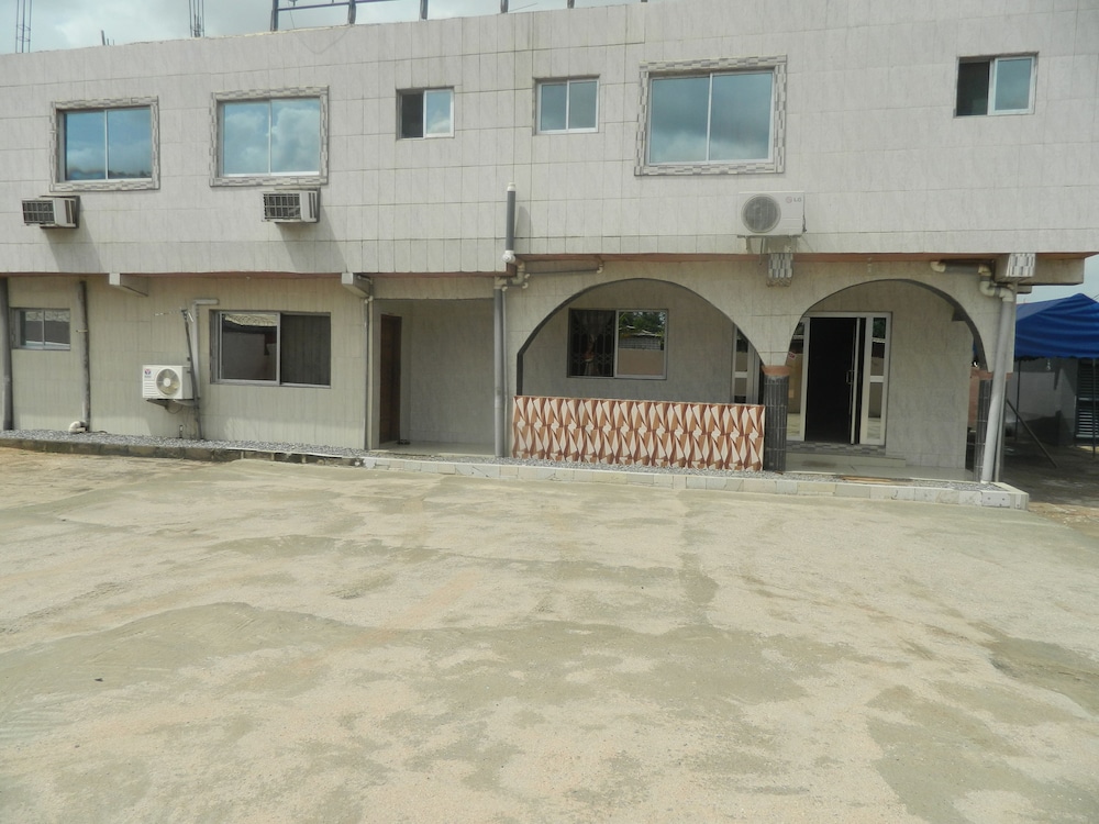 Banoc Hotel in Nsawam, Ghana
