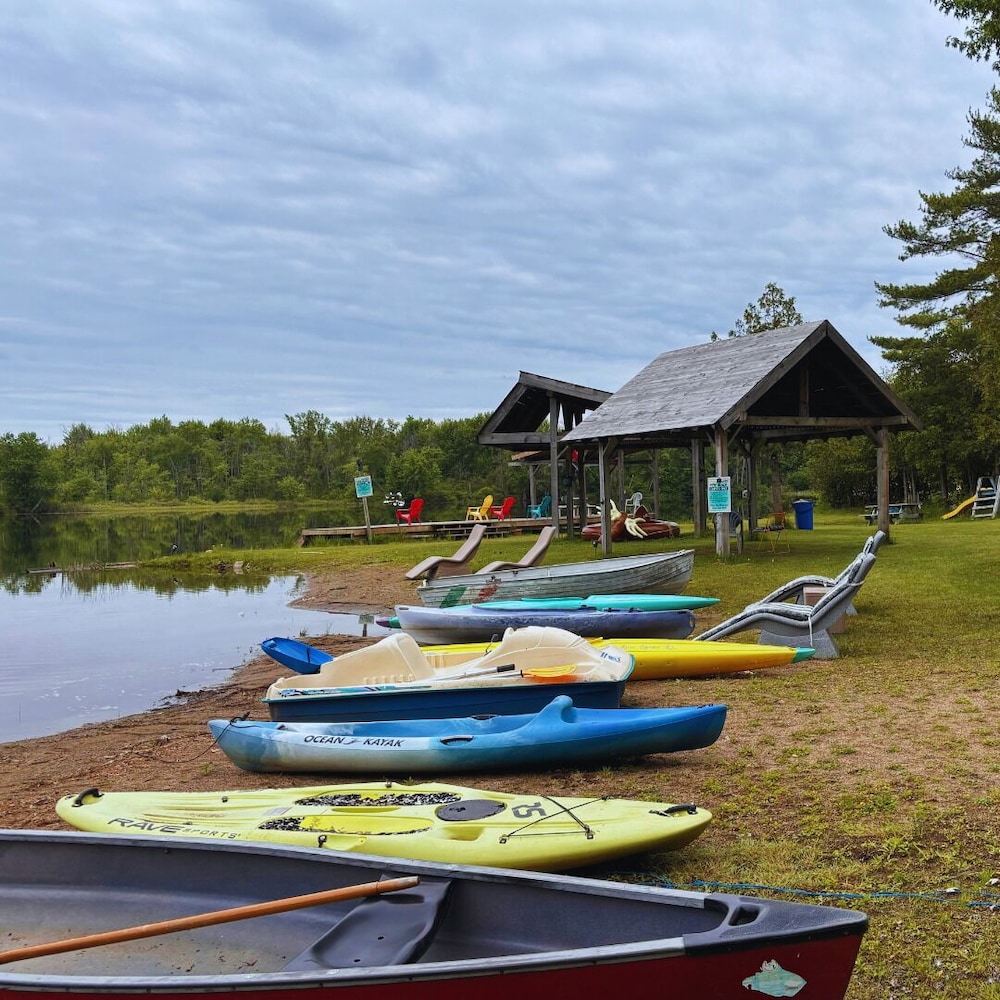Lakefront Hideaway Resort - last minute hotel in Unknown City