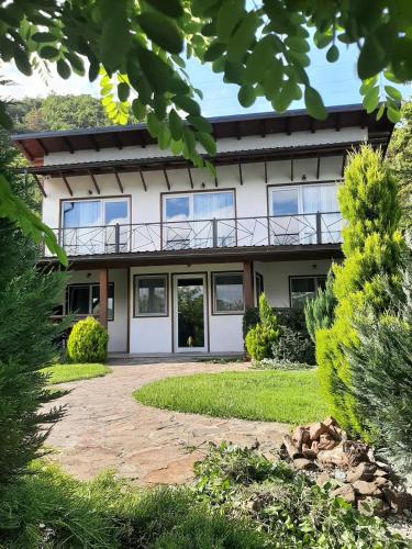 La Piticu in Dubova, Romania