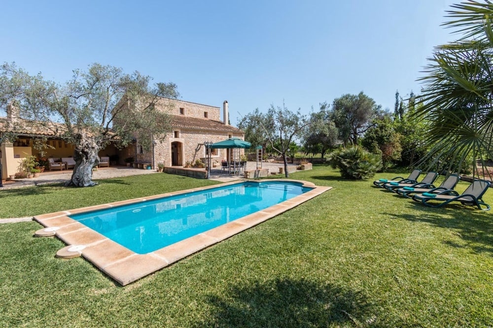 Villa 3 Bedrooms with Pool 103148 — 4-Star Luxury Hotel in Sa Pobla, Spain