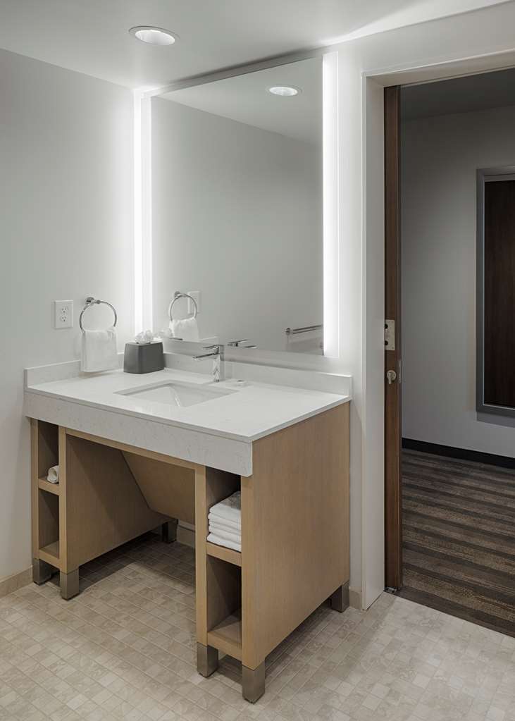Hyatt House Columbus OSU Short North - photo 30