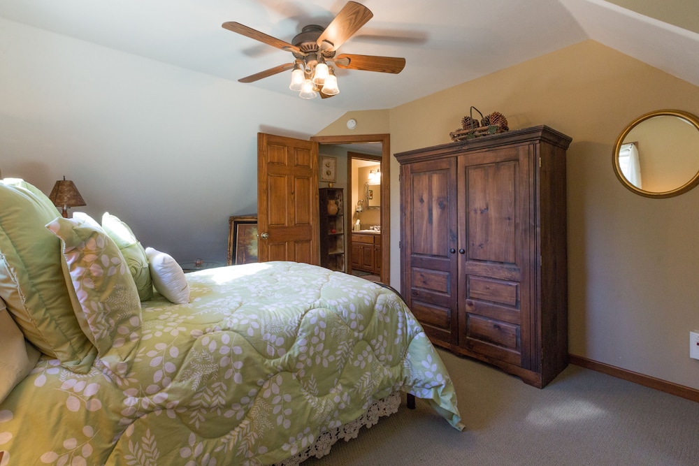 Apple Blossom Inn - photo 4