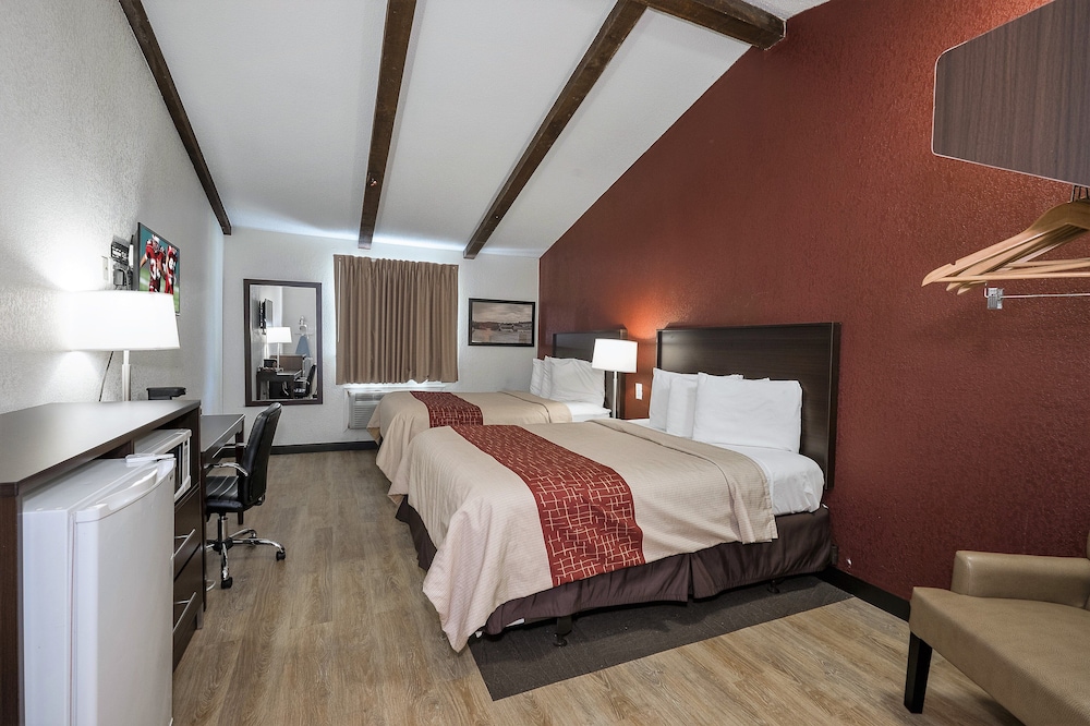 Red Roof Inn Lancaster Strasburg - photo 16