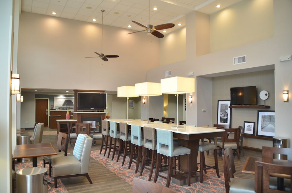 Hampton Inn & Suites Navarre - photo 22