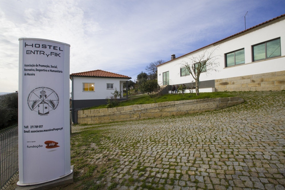 Hostel Entryfik 6858991 — Fornos De Algodres