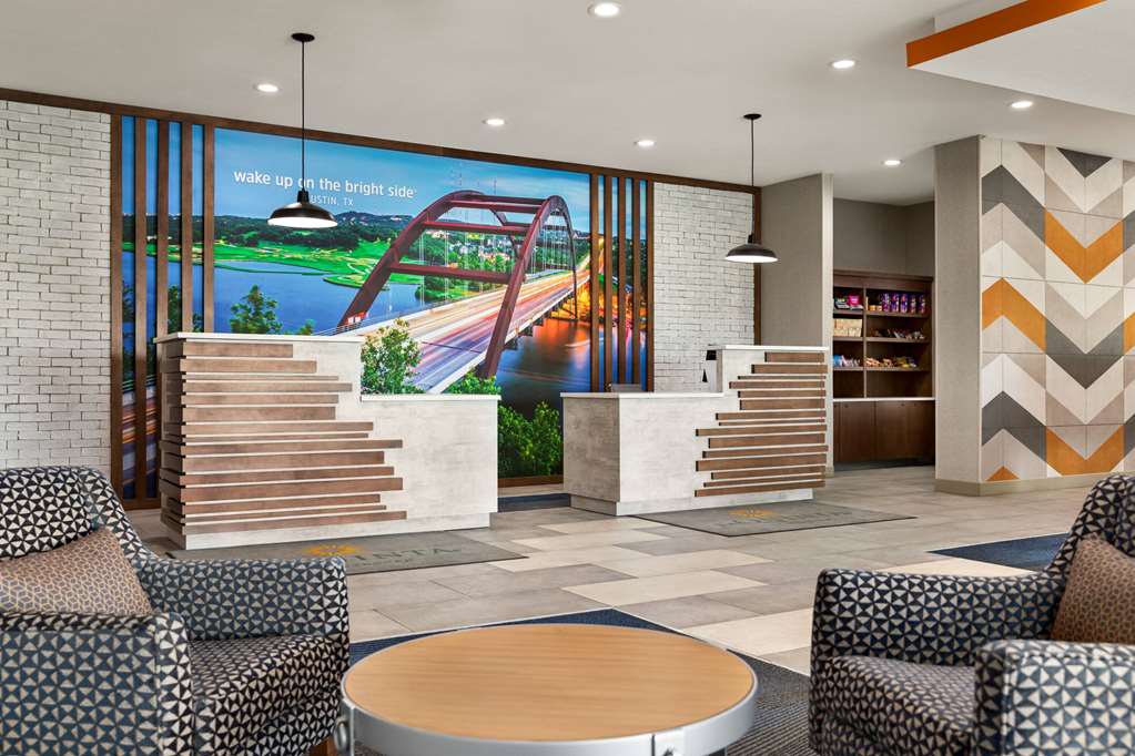 La Quinta Inn & Suites by Wyndham Austin South - photo 5