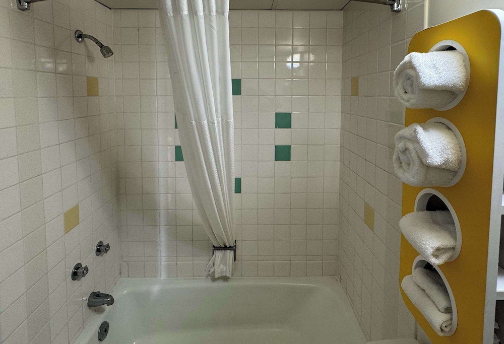 Motel 6 Butte MT Historic City Center - photo 14