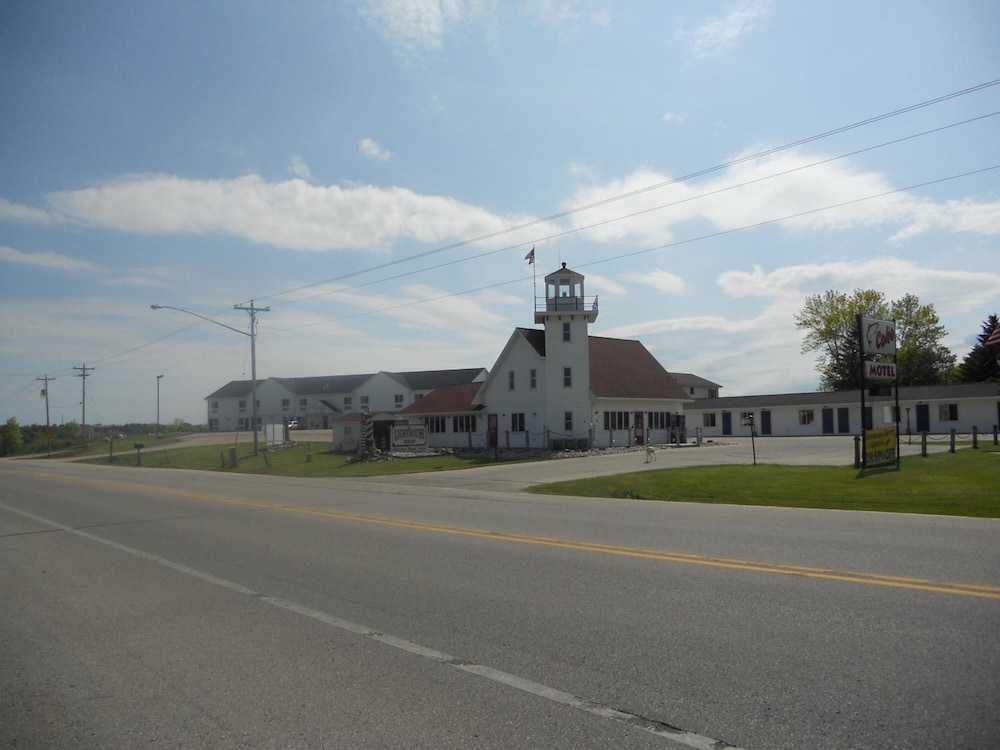 Coho Motel and Suites - photo 33