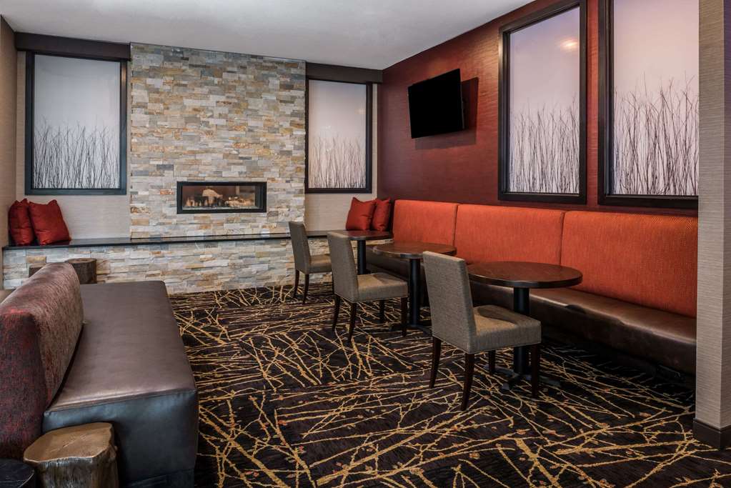 Ramada by Wyndham Grand Forks - photo 18