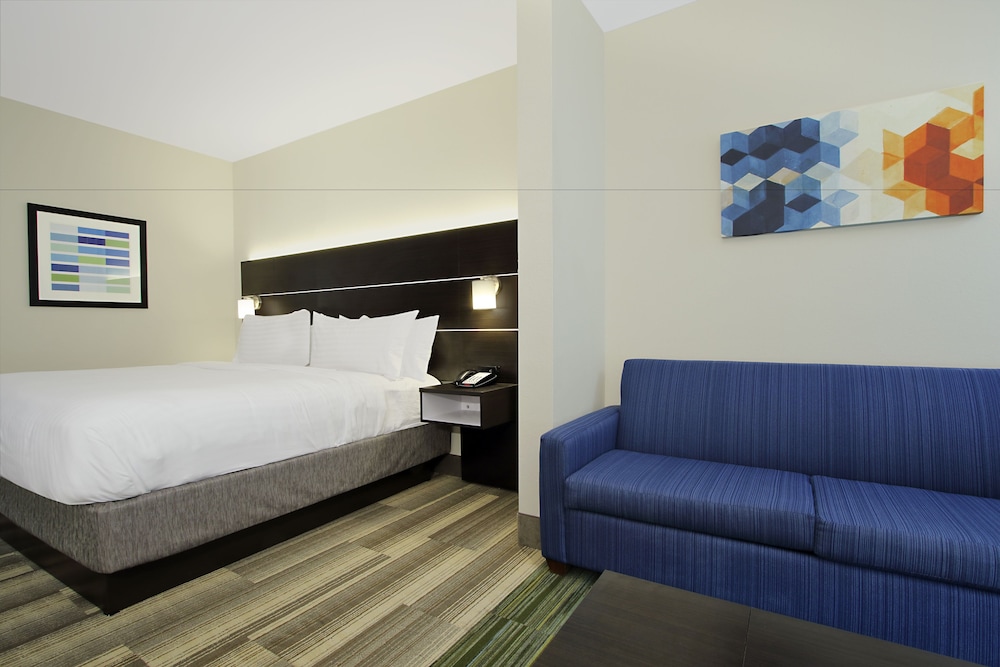 Holiday Inn Express & Suites Brookshire Katy Freeway by IHG - photo 3