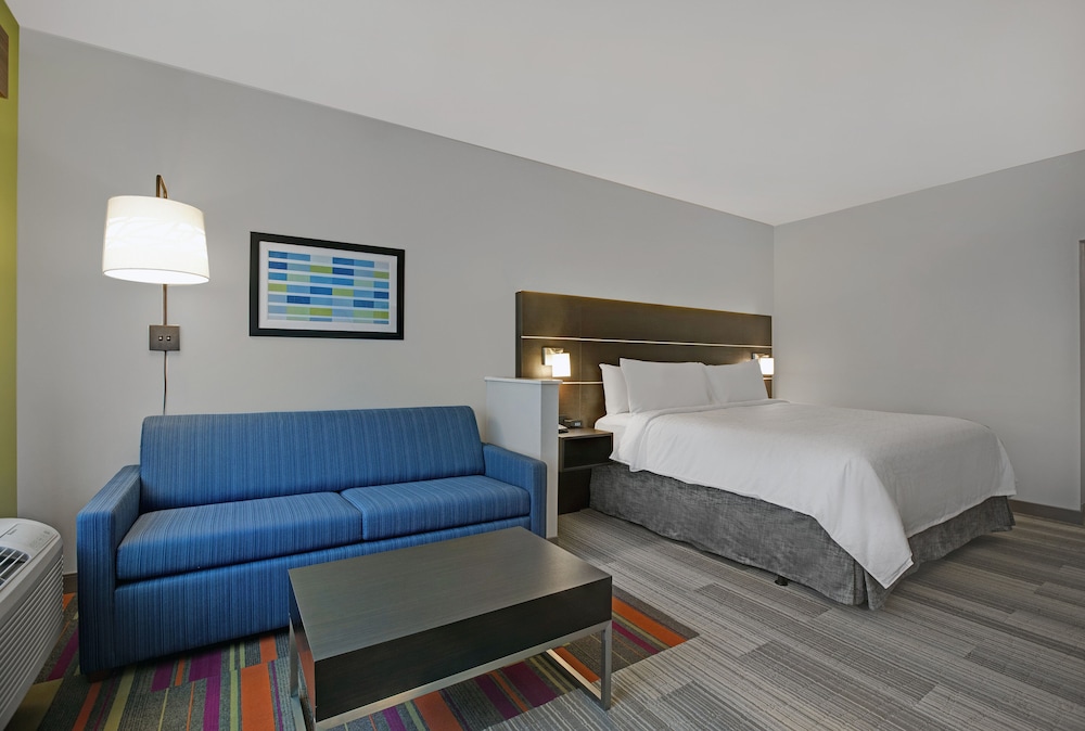 Holiday Inn Express Milwaukee Downtown by IHG - photo 2