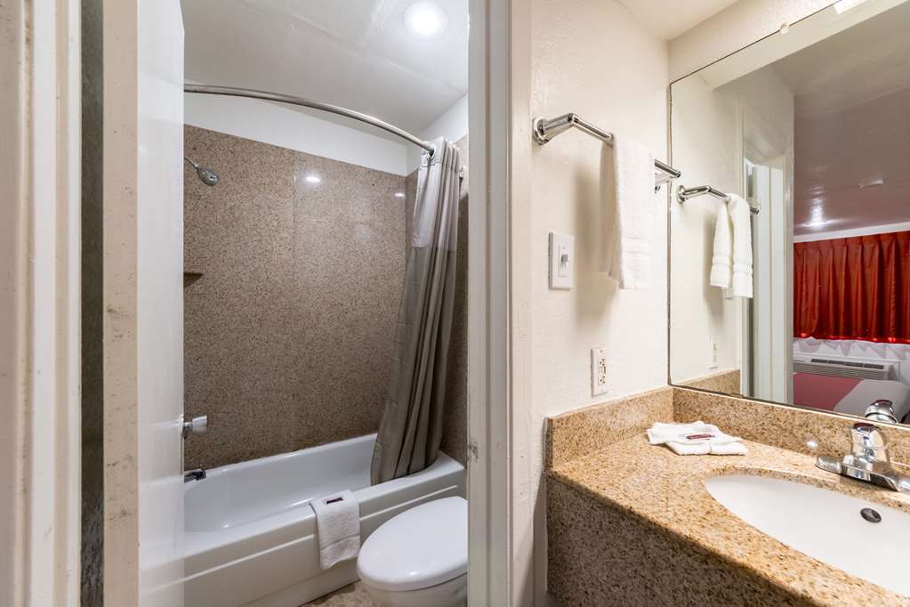 Motel 6 San Antonio Tx Frost Bank Center - photo 21