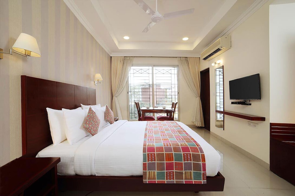 Lilac Hotel 3rd Block — Bengaluru — photo 3