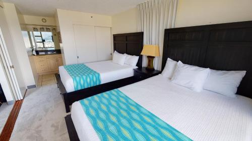Updated 22nd Floor Waikiki Condo Free parking & WiFi Ideal for large family by Koko Resort Vacation Rentals - photo 13