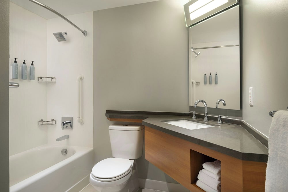 Courtyard by Marriott Long Beach Downtown - photo 20