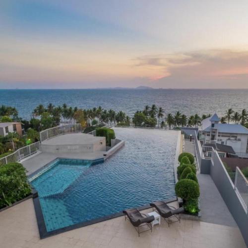 Cosy SeaView High Floor free Netflix — 4-Star Luxury Hotel in Chon Buri, Thailand