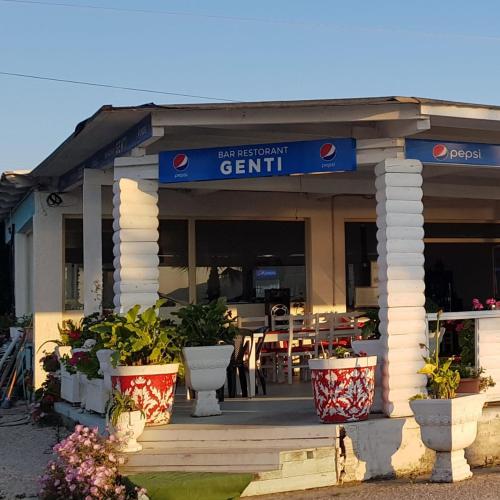 Hotel Restorant Genti Peshkatari in Orikum, Albania