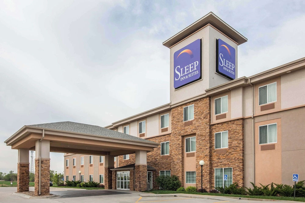 Sleep Inn & Suites Haysville Wichita South pet-friendly hotel Haysville