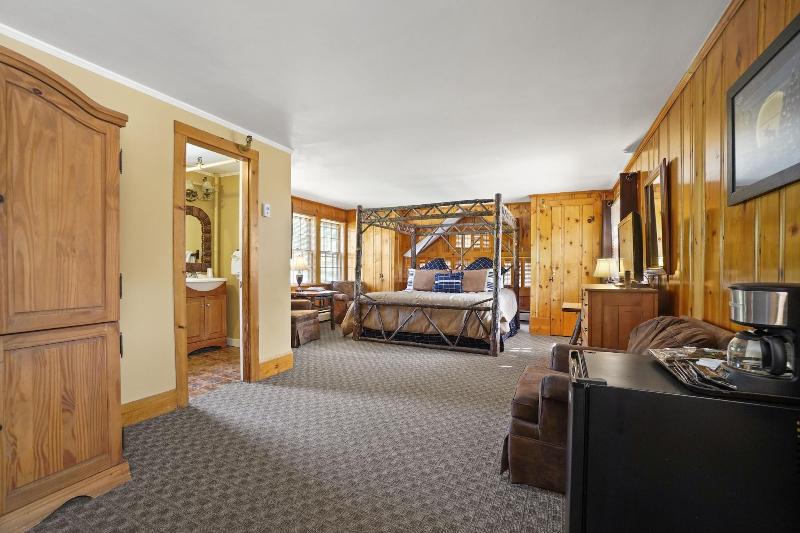 Whitneys Inn at Black Mountain - photo 34