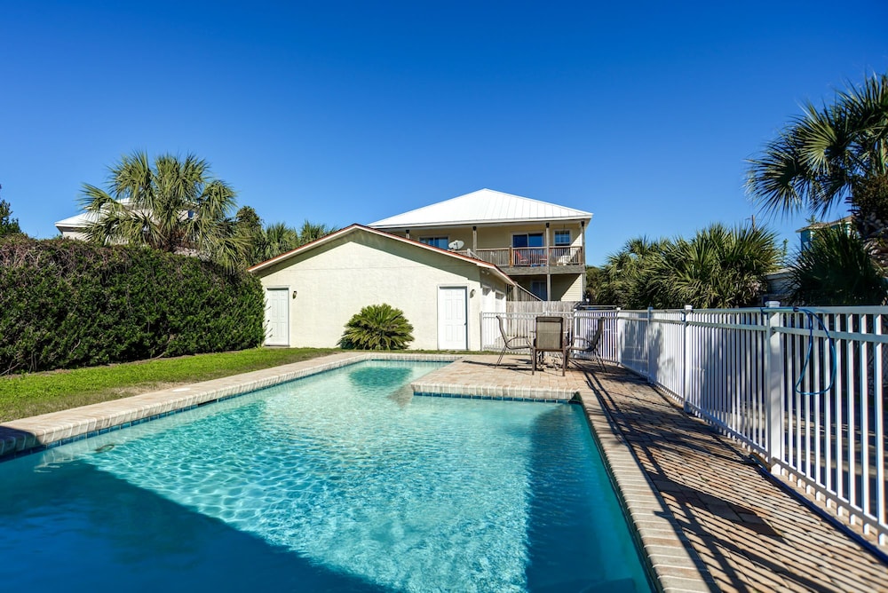 Grand Cayman Motel — hotel in Laguna Beach