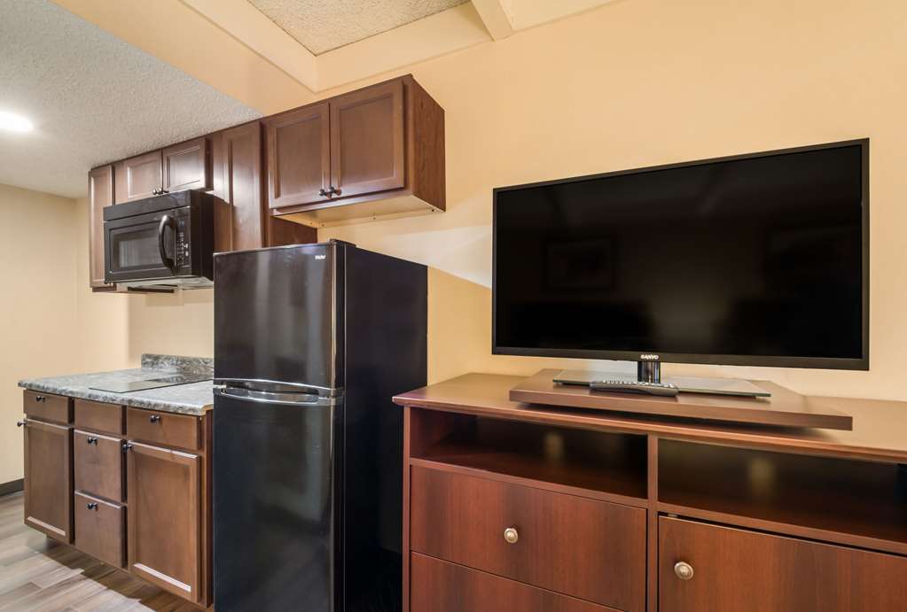 Suburban Studios Buffalo Airport - photo 21