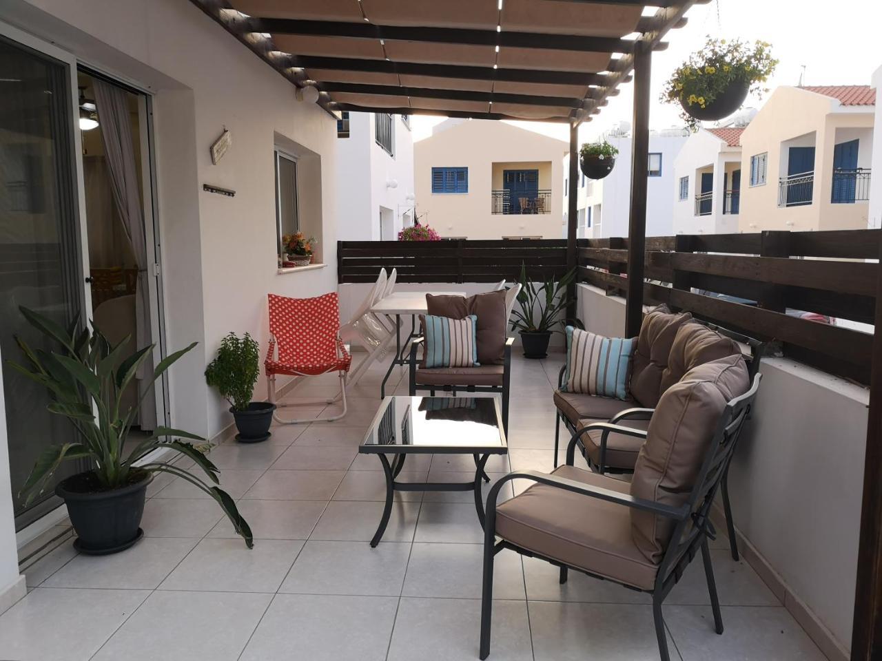 Efterpis12 St. House