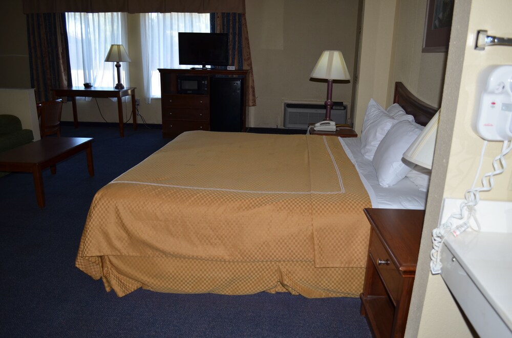Quality Suites Abilene TX - photo 31