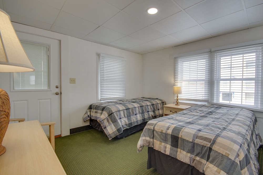 Empress Motel - photo 13