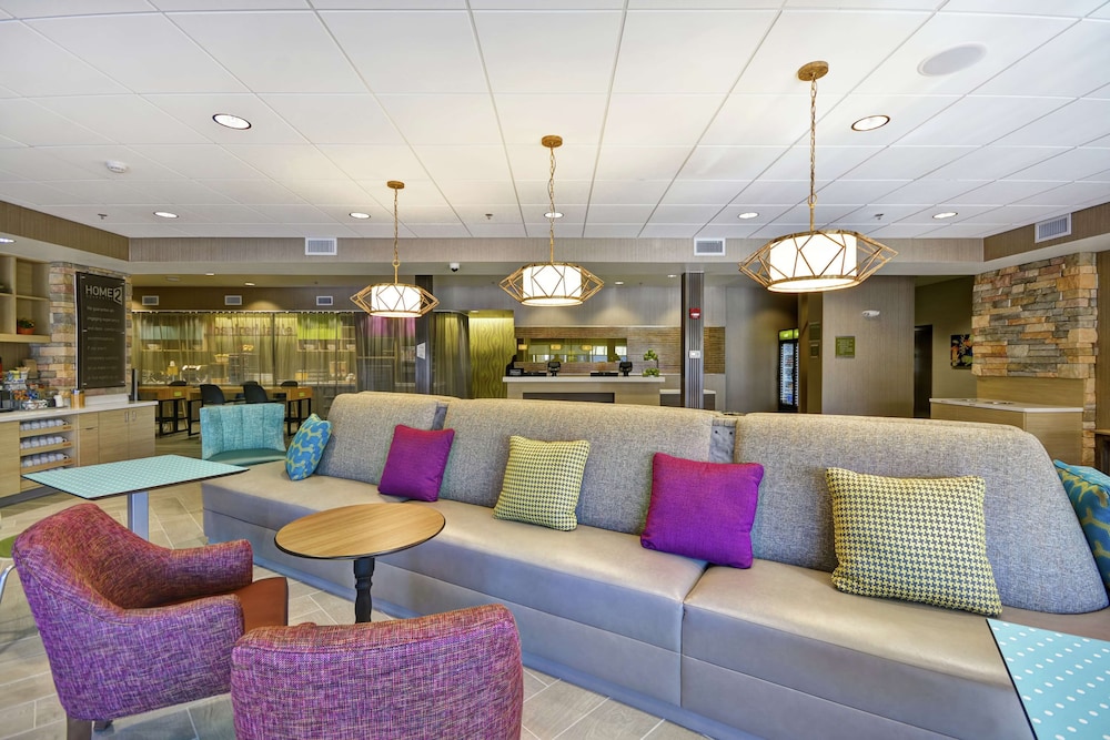 Home2 Suites by Hilton Carbondale - photo 32