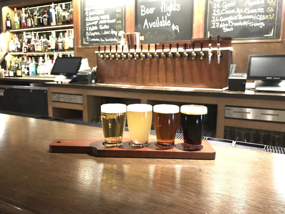 Farmer's Creekside Tavern & Inn - photo 16