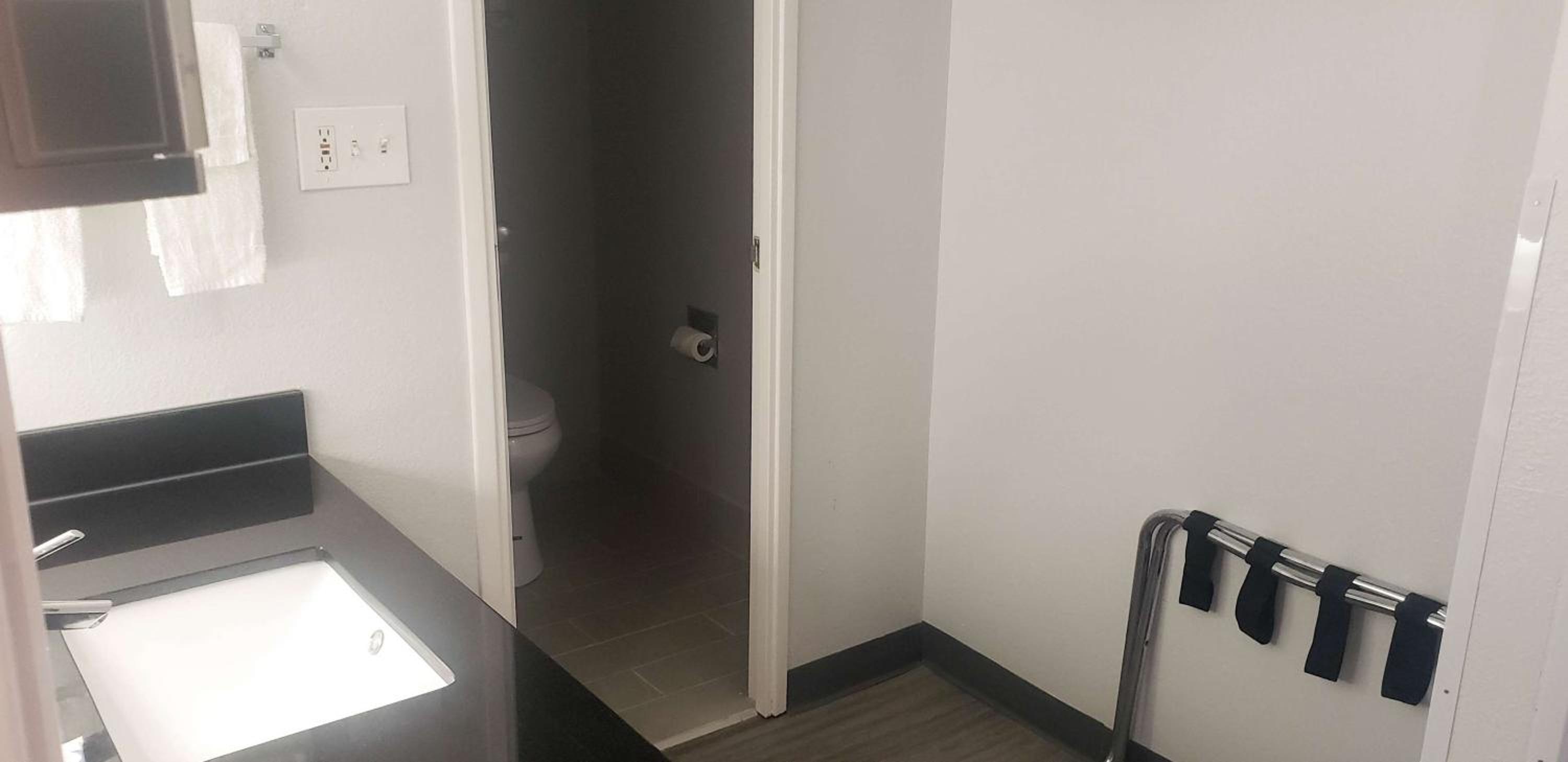 Motel 6 Mobile AL Airport Blvd - photo 25