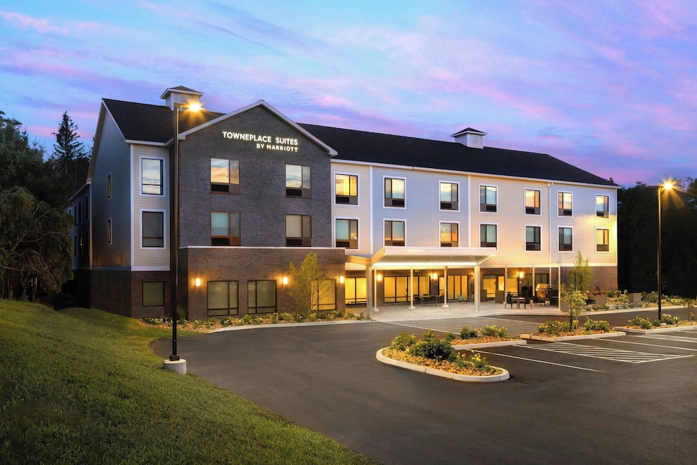 Rodeway Inn Hadley Amherst - photo 28