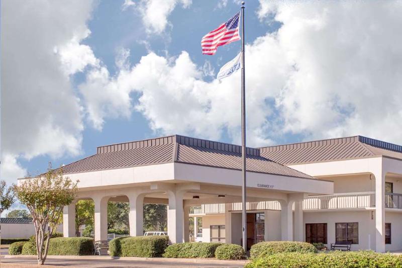 Days Inn Dothan - photo 15