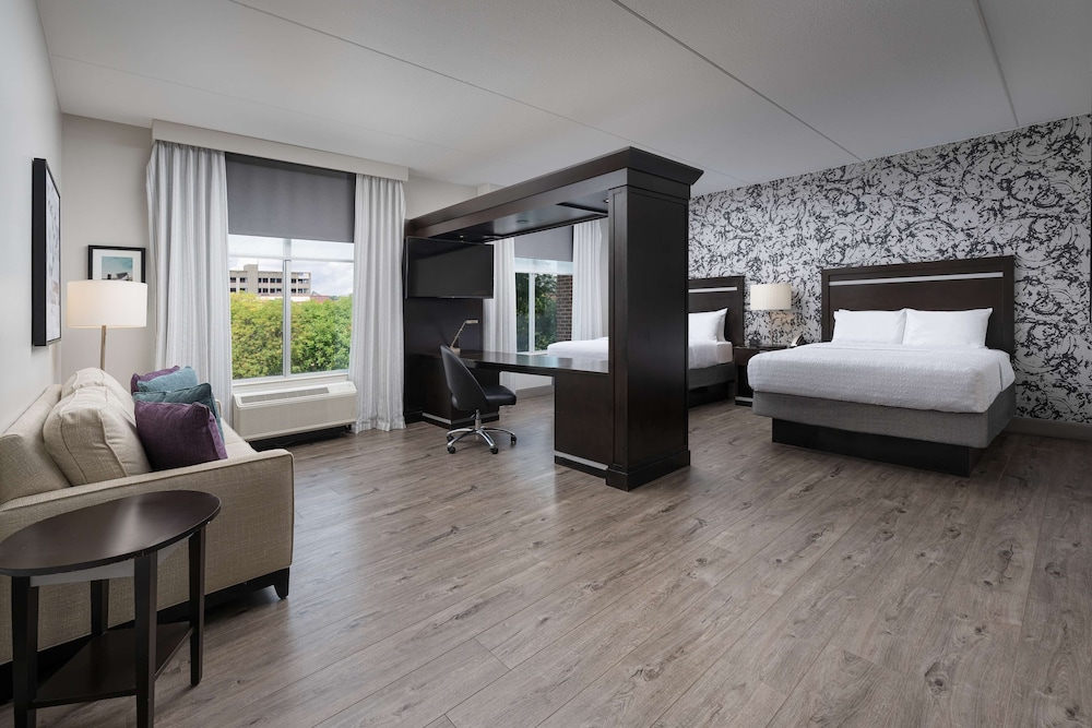 Hampton Inn & Suites Chattanooga Downtown - photo 8