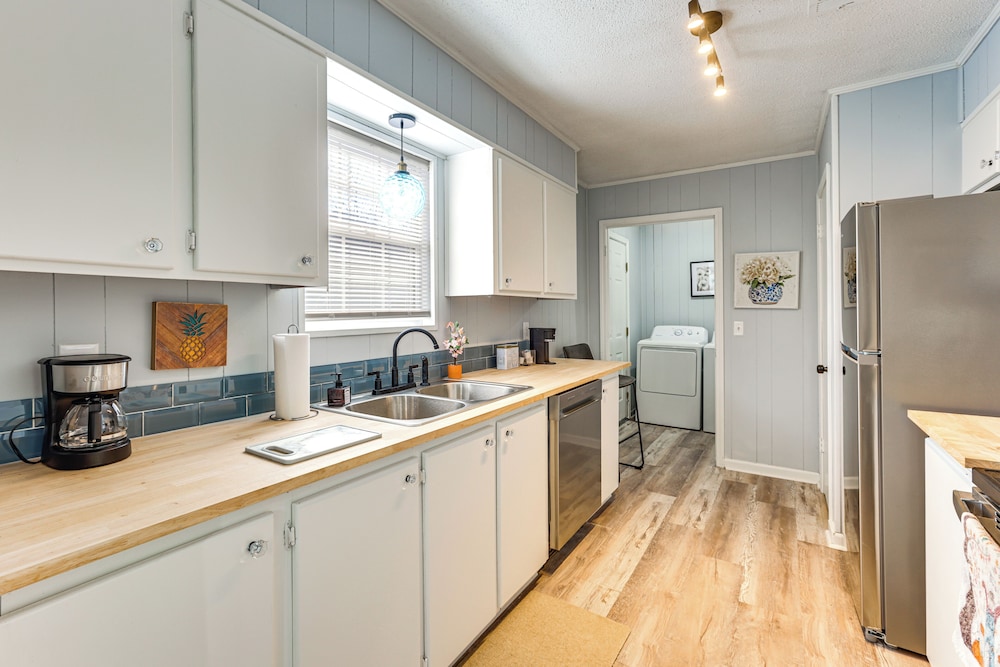 Walk to Downtown & Coffee Shop: Thomasville Escape in Thomasville, United States