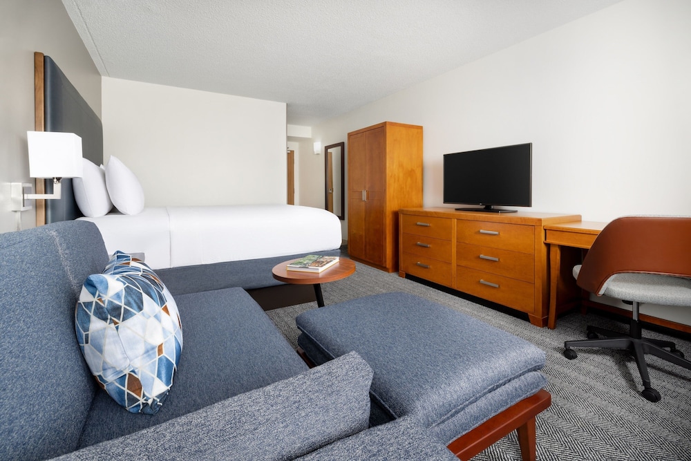 Courtyard by Marriott Montvale - photo 10