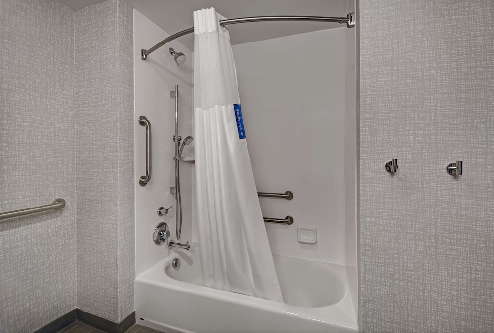 Hampton Inn Cave City KY - photo 22
