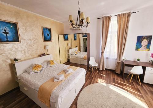 Cozy Apartment Old City Center CAL3 — 4-Star Luxury Hotel in Bucharest, Romania
