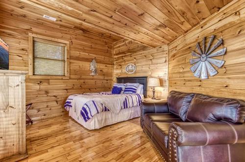 A View From Above Spacious Smoky Mountain Getaway Perfect for Families & Groups - photo 32