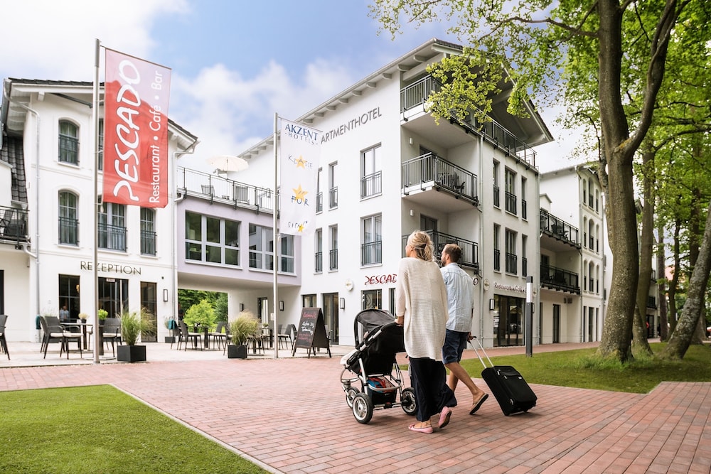 AKZENT Apartmenthotel Residenz - carbon neutral hotel in Seeheilbad Graal-Mueritz