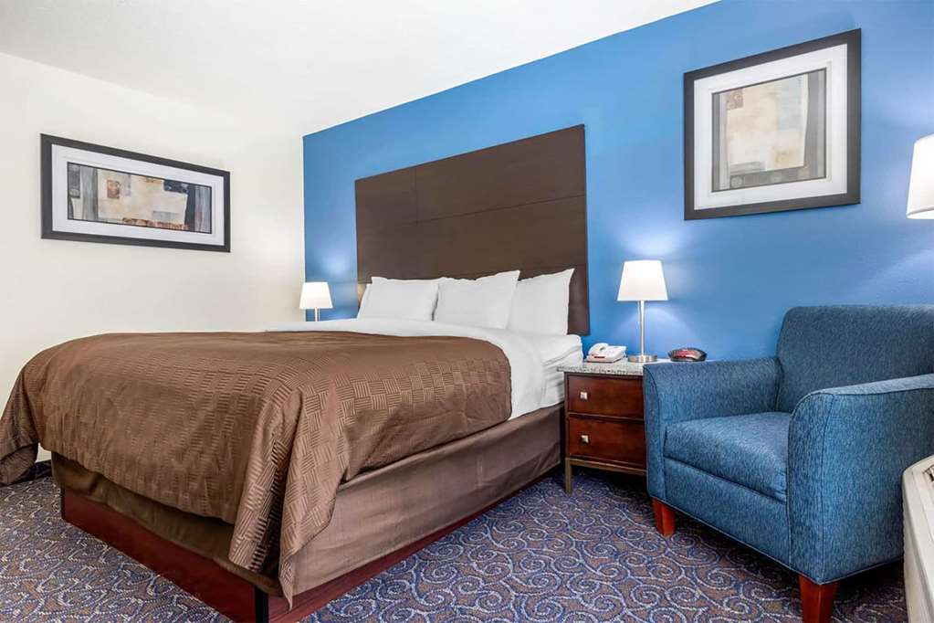 Days Inn and Suites by Wyndham Oxford - photo 17