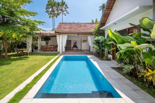 3BR Green Oasis downtown Berawa Canggu