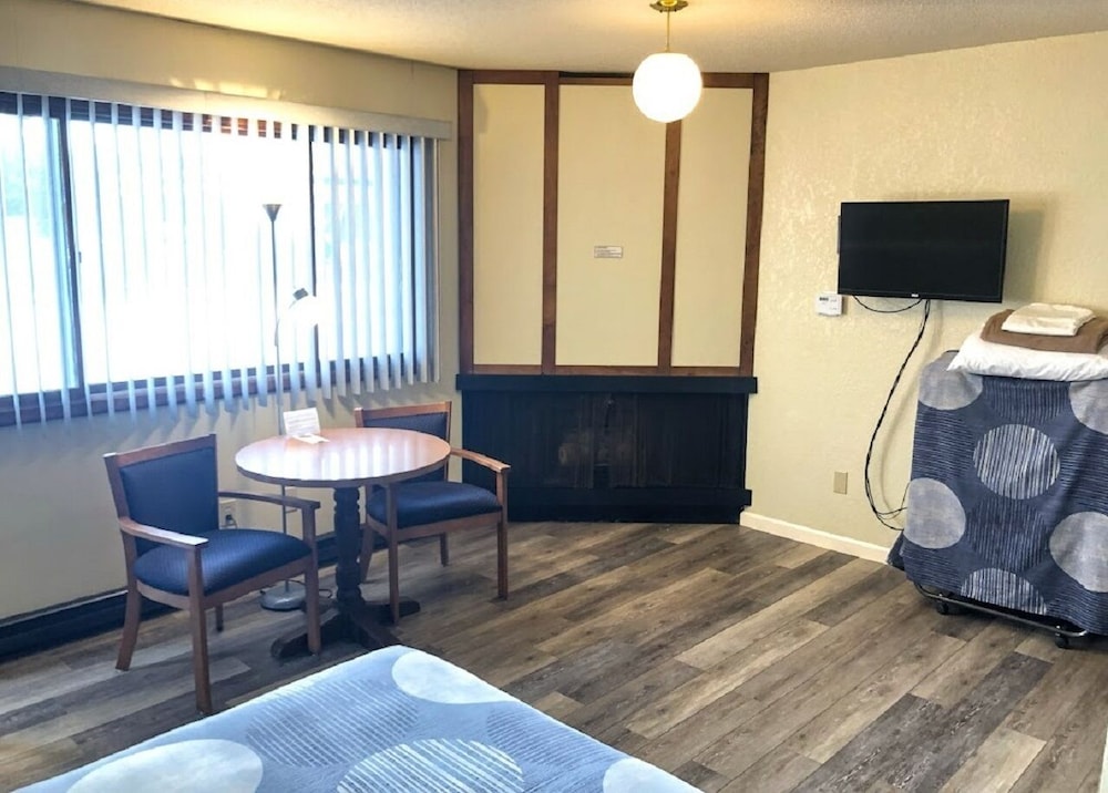 Waterway Inn - photo 8